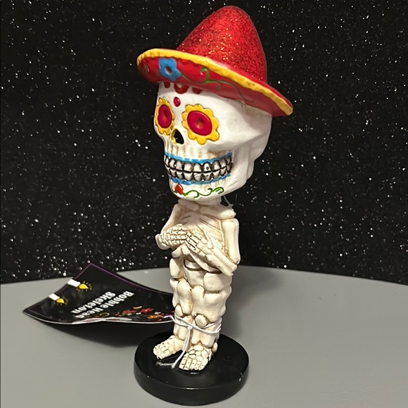 Día de los Muertos Bobble Head Skeleton Figurine - Picture 4 of 4